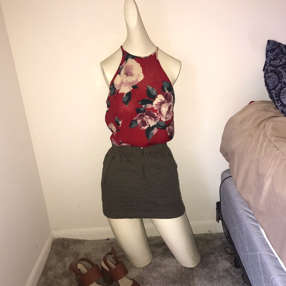 A&F Floral Tank - Picture 4 of 6